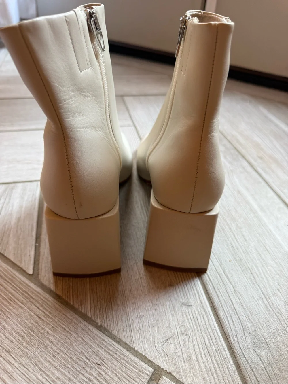Dolce Vita Off-White Leather Block Heel Ankle Booties - Size 7.5